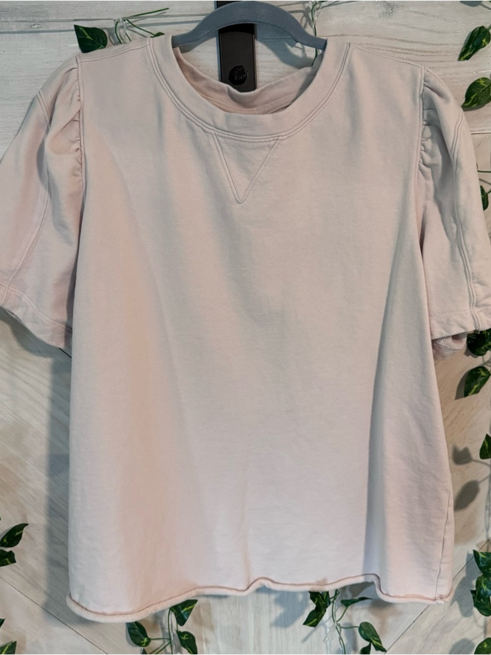 Universal Thread Blush Crewneck Tee